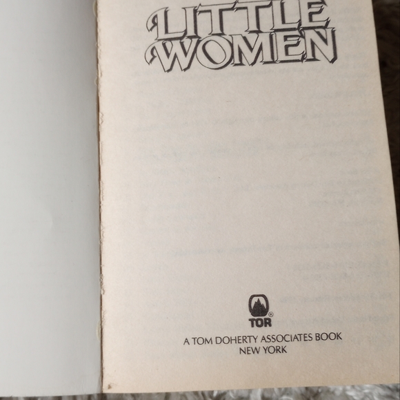 Little Women by Louisa May Alcott - Picture 3 of 7